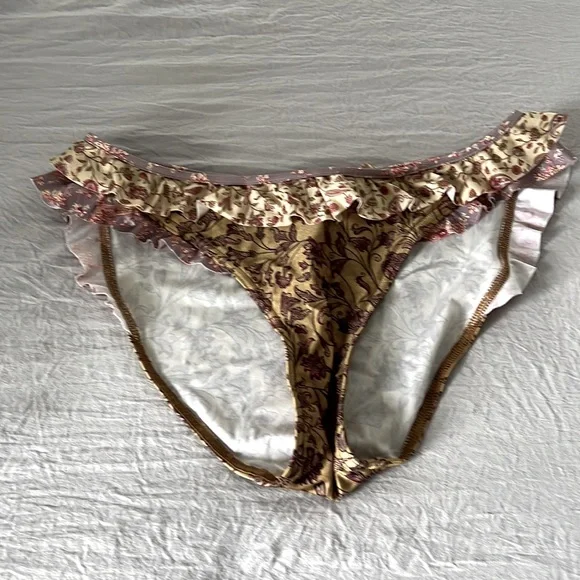 Zimmermann three piece swimsuit never been worn. Size 3 US 10 - Picture 5 of 11